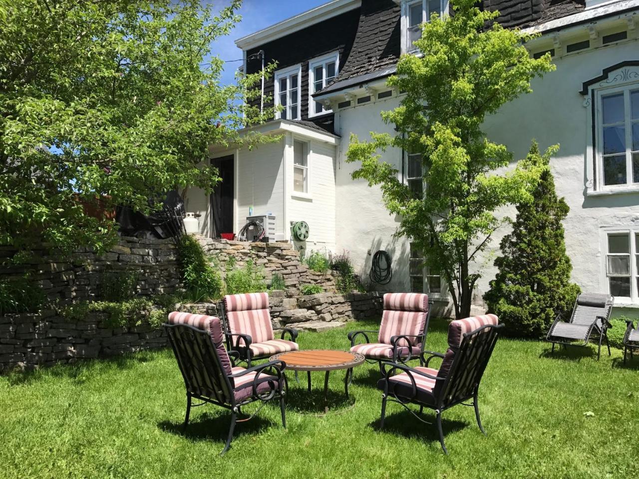 Auberge Le Petit Sejour Chateau Richer Exterior photo